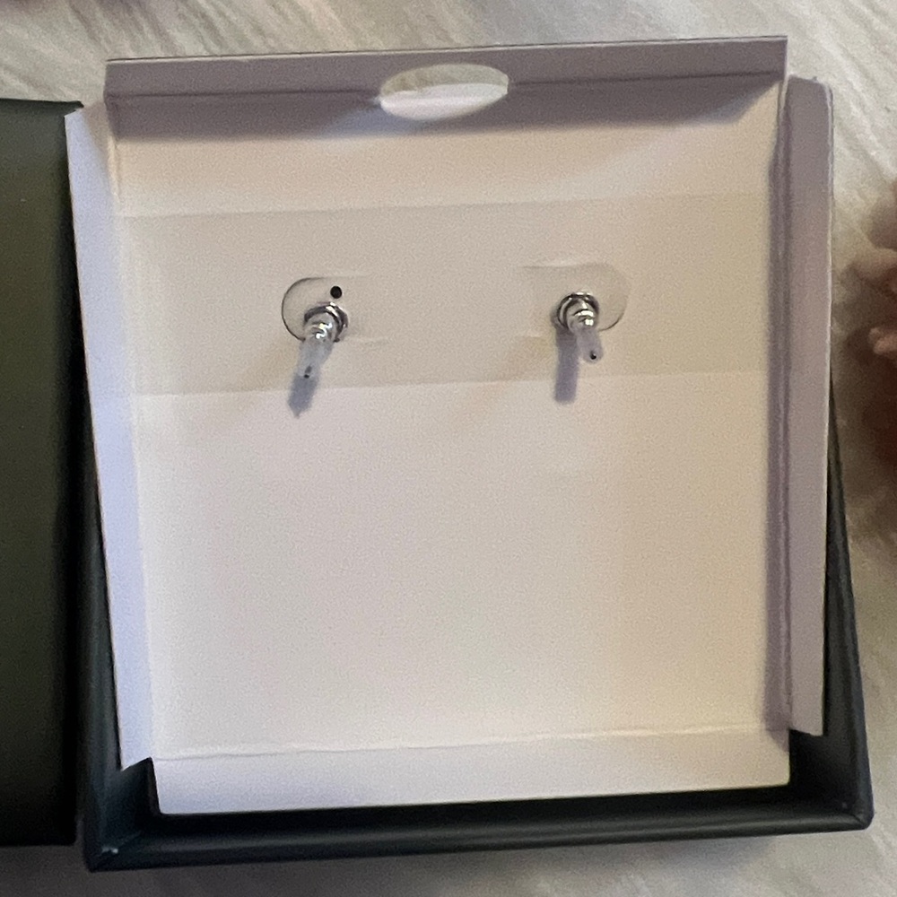 Jewels By Sunaina Narnia Stud Earrings Silver - Picture 4 of 8